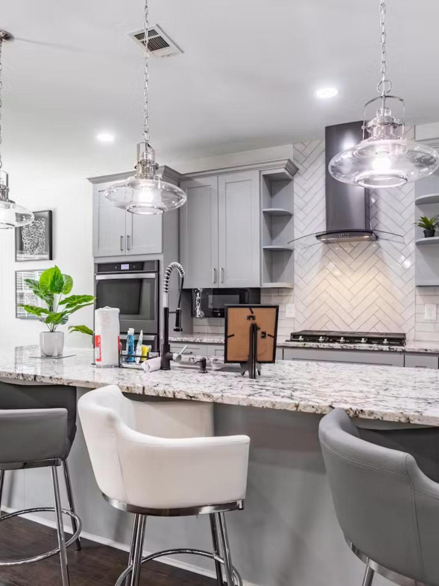 Montecito Apartment Rom