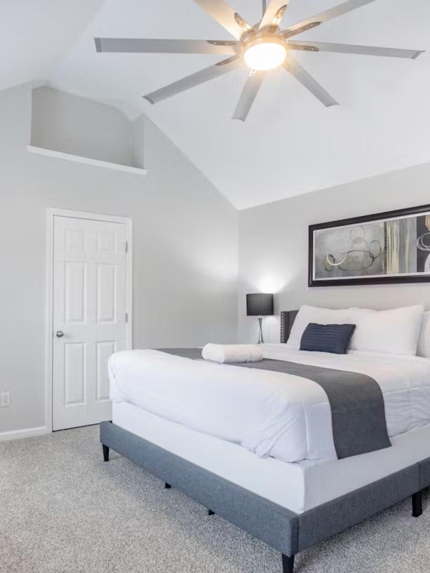 Montecito Apartment Rom